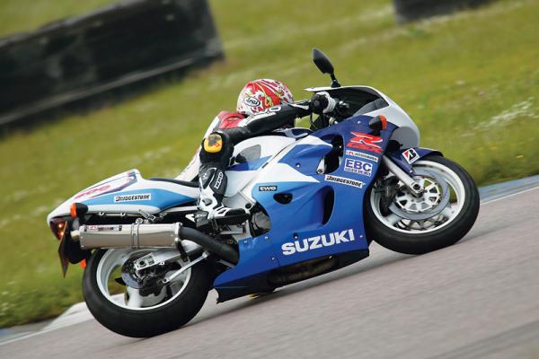 Niall's Spin: 1997 GSX-R600 review