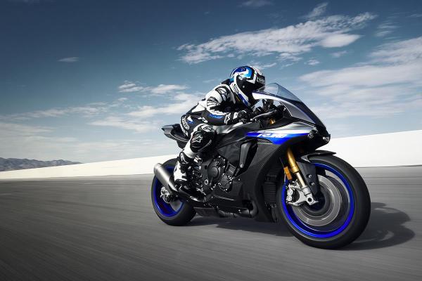 Updates to Yamaha YZF-R1 and YZF-R1M revealed at EICMA