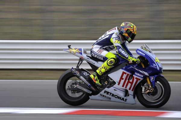 Rossi is latest of the late brakers