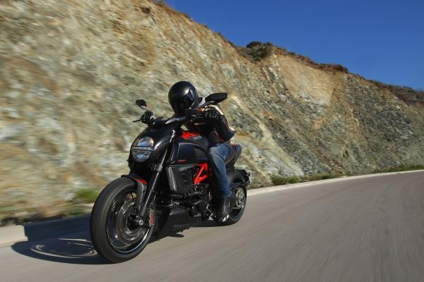 Ducati Diavel Carbon review