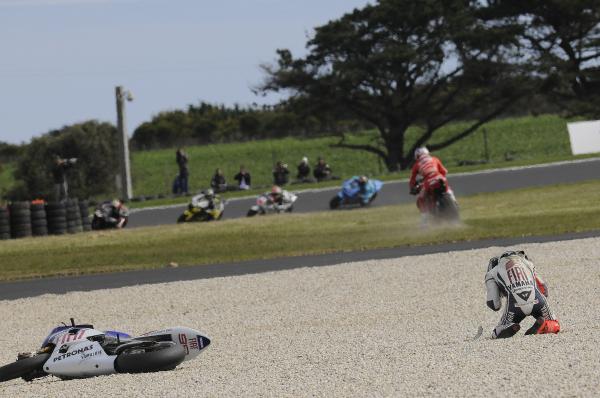 VIDEO: Lorenzo crashes out of Oz GP