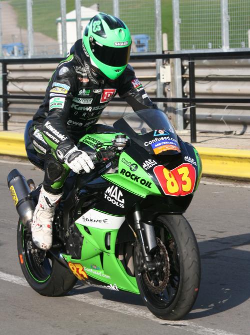 New ZX-10R beats Cadwell lap record