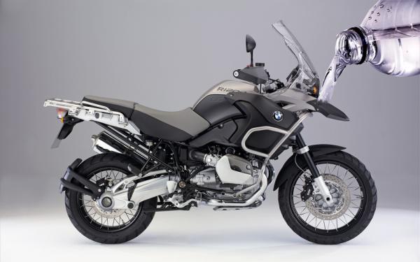 Water-cooled BMW R1250GS spied