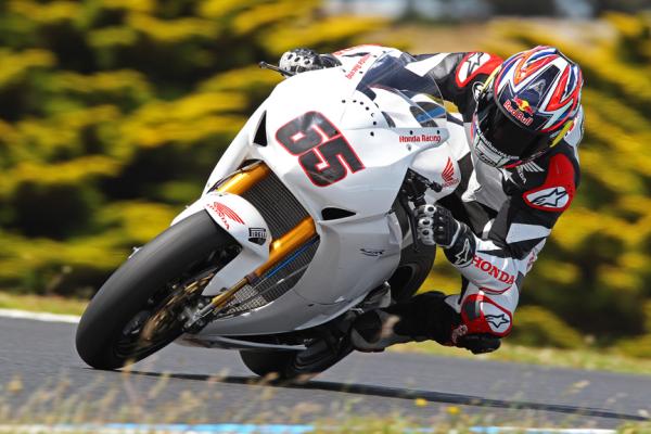 Rea and Aoyama complete first 2012 test