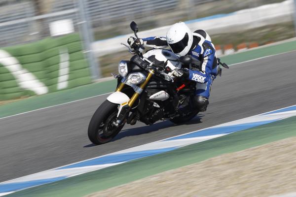 2012 Triumph Speed Triple R onboard lap