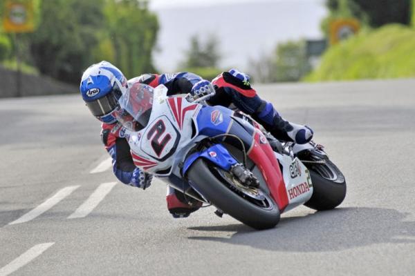 Keith Amor retires from road racing