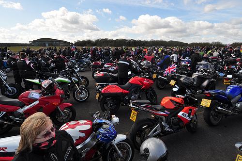 15,000 turn out for Wootton Bassett Afghan Heroes charity ride