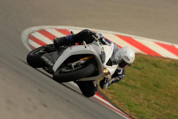 First ride: Triumph Daytona 675R track review