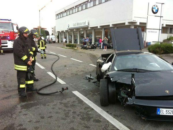 Lamborghini destroys bike dealership