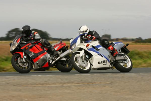 Classic Scrap - 1991 Yamaha FZR1000R EXUP Vs Suzuki GSX-R1100
