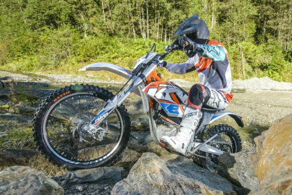 And the best thing about KTM’s 22hp Freeride E: It’s somehow learner-legal