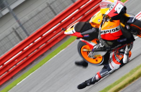 Gallery: Pedrosa's Silverstone crash gallery