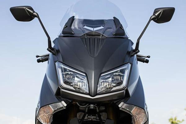 Yamaha TMAX SX and DX models planned
