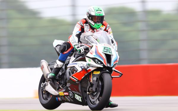 Eugene Laverty - RC Squadra Corse BMW 2021 WorldSBK