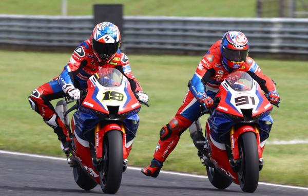 Leon Haslam, Alvaro Bautista - Honda WorldSBK