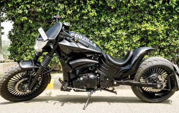 Godzilla: a Royal Enfield with Diavel aspirations