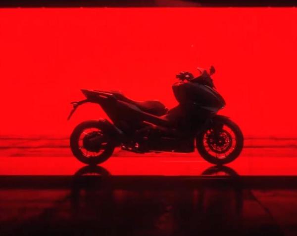 Honda Forza 750 teaser picture