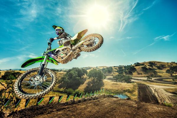 Kawasaki reveals 2018 KX motocross range