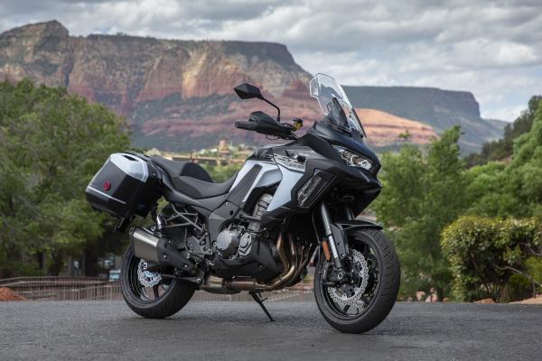 Kawasaki Versys 1000 SE gets Skyhook suspension for 2021