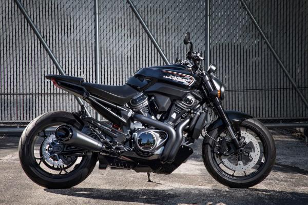 Harley-Davidson Future Streetfighter 975 model