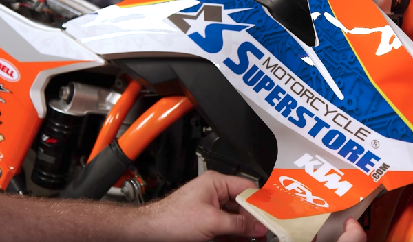 How to install a graphics kit on your bike