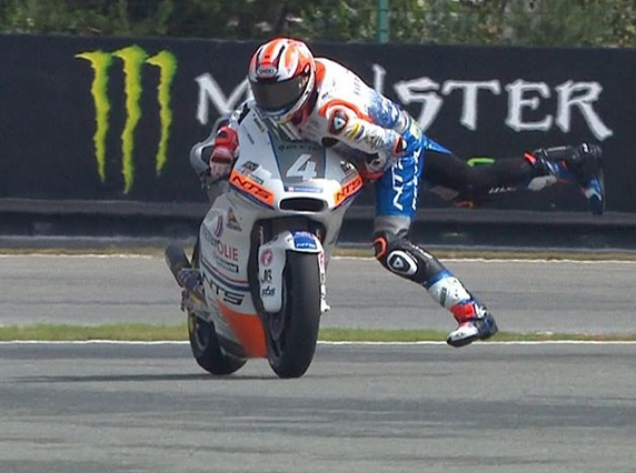 Moto 2 crash sav