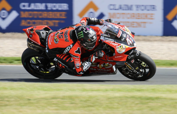 Redding marches to first BSB win in Donington thriller