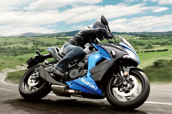 Suzuki GSX-S1000F.jpg