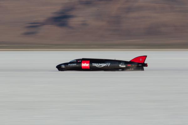 Guy Martin hits 274mph on Bonneville Salt Flats