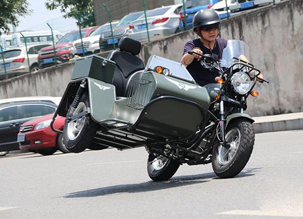 Finally, a shaft-drive, sidecar-equipped minibike