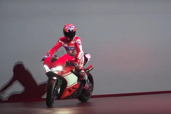 Watch Casey Stoner present the new Ducati 1299 Superleggera 