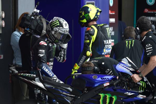 Fast Friday for Vinales, Rossi