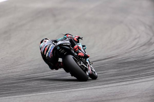 Quartararo flying in FP1, Rossi loses chain