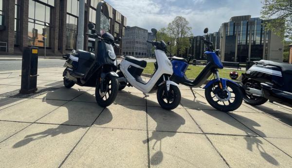 niu electric scooter commuter