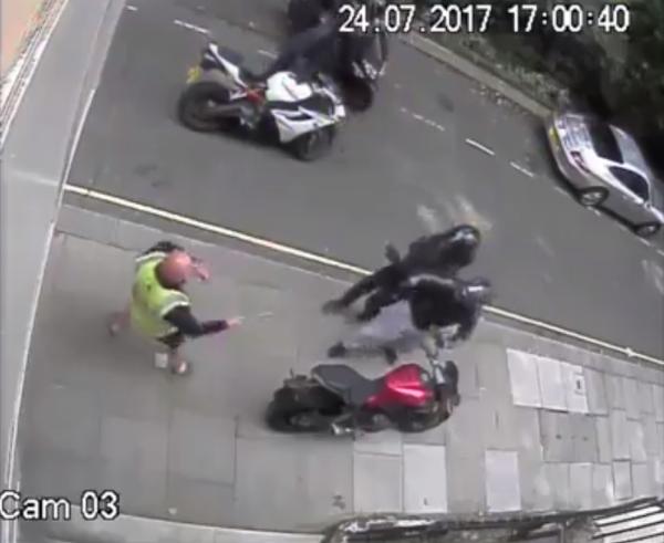 Pole-wielding builders see bike thieves off