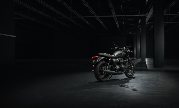 Triumph T120 Black Stealth Edition