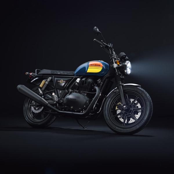 Royal Enfield Interceptor 650 'blacked out'