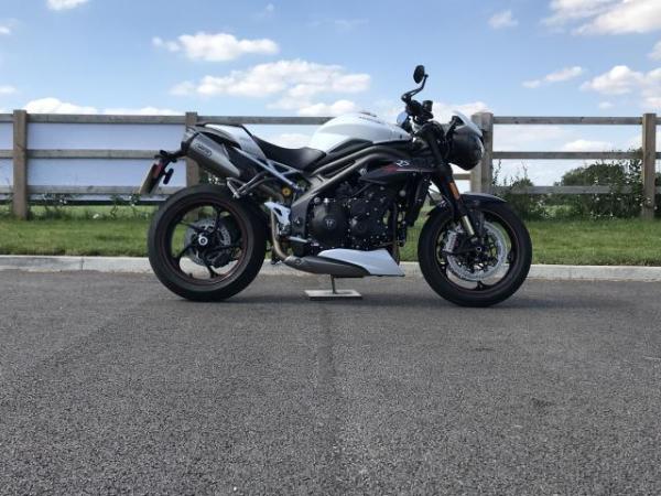 Triumph Speed Triple RS review