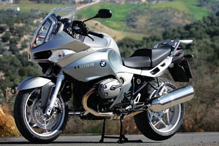 Road Test: BMW R1200ST