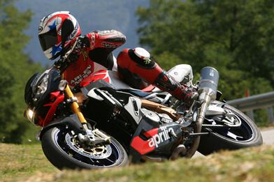 First Ride: 2007 Aprilia Tuono Factory