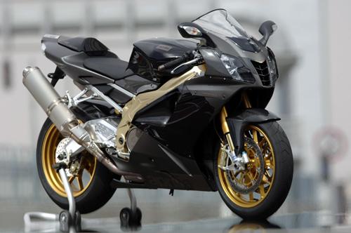 First Ride: 2006 Aprilia RSV1000 Mille review