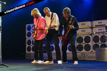 Status Quo to rock the Bulldog Bash!