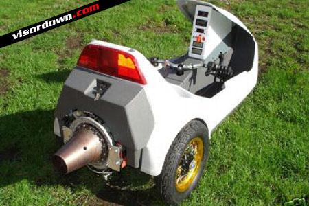 Video: 100mph jet-engined Sinclair C5
