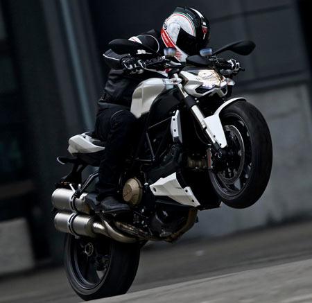 Picture special: Ducati Streetfighter action shots