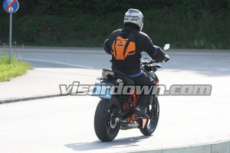 EXCLUSIVE: KTM Duke 690R spy shots