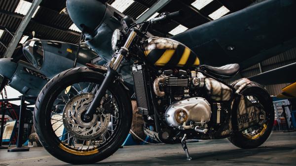 Triumph Bobber Build-off