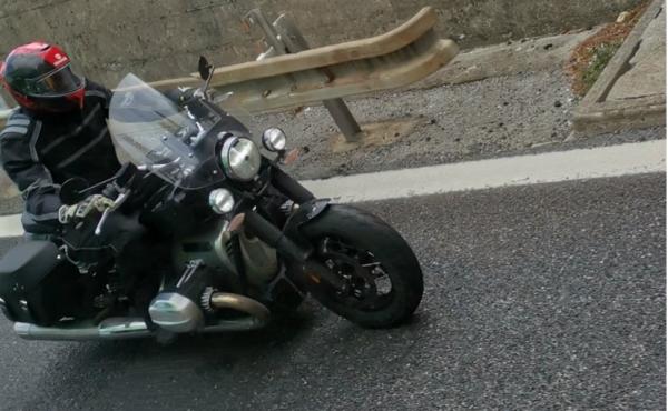 BMW R18 spy shot [Motociclismo]