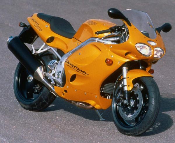 triumph-daytona-t959-4.jpg