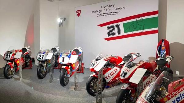 troy-bayliss-ducati-exhibit copy.jpg