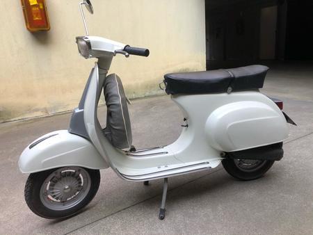 Vespa 50 Special white scooter